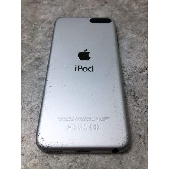 Apple iPod Touch 16GB (5th Generation) - Picture 3 of 3